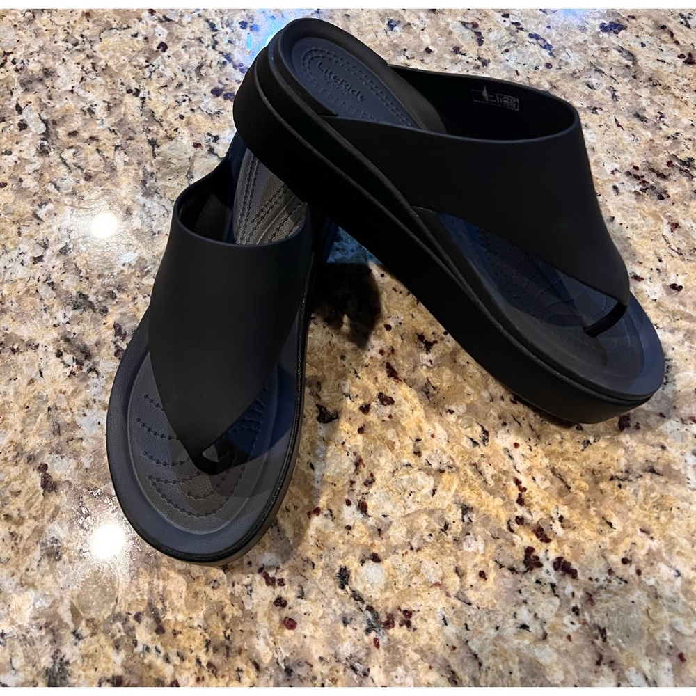 Womens CROCS Platform Flip Flips